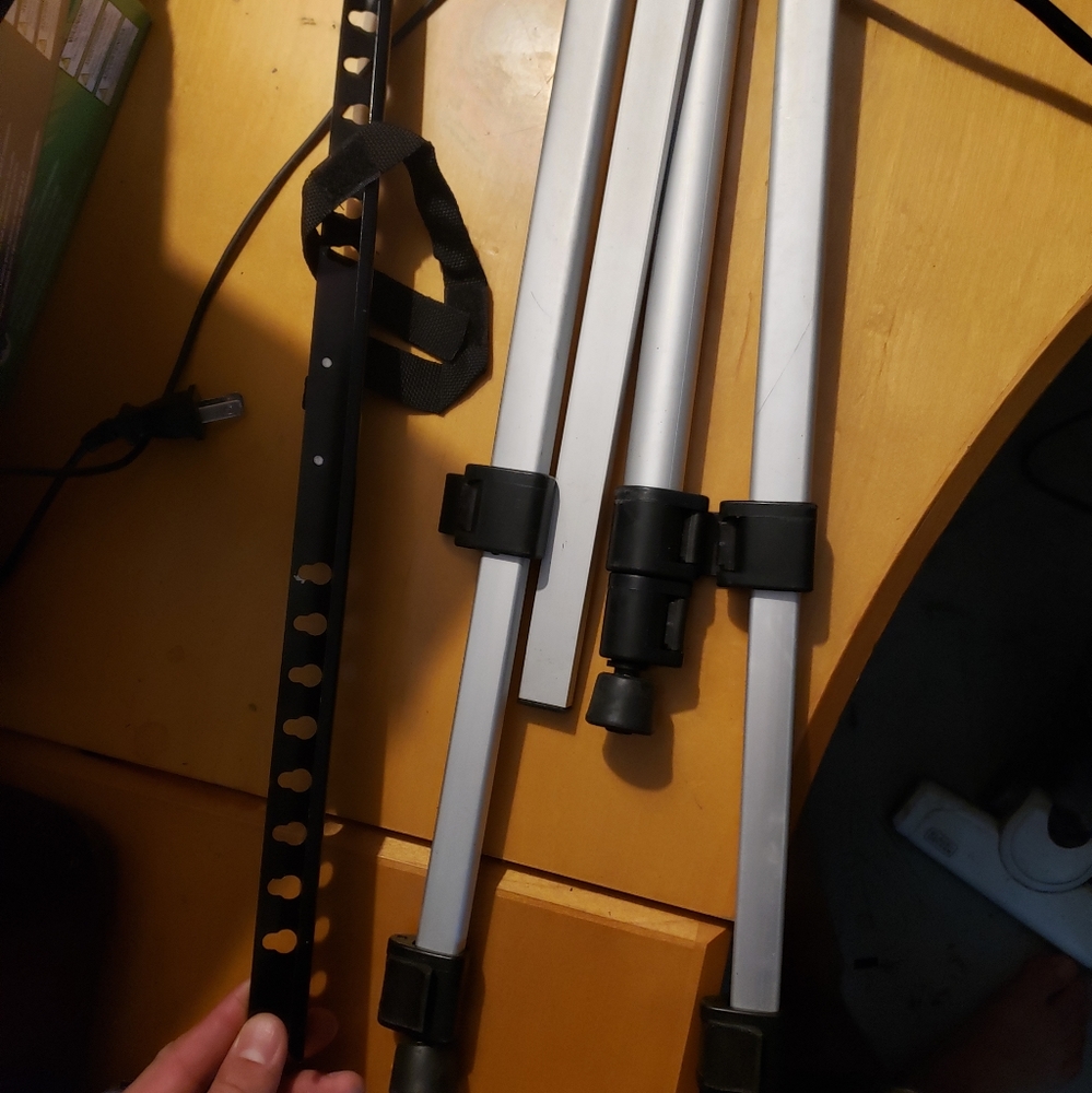 Tripod with easel attachment
